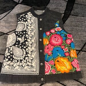 Chico's Black Vest with Vibrant Floral and Paisley Design
